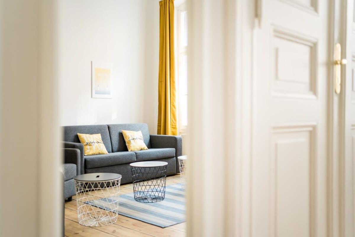 Apartment At Rosenthaler Platz เบอร์ลิน ภายนอก รูปภาพ